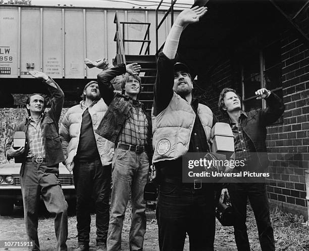 Still from the film 'The Deer Hunter', 1978. From left to right, John Cazale, Chuck Aspegren, Christopher Walken, Robert De Niro and John Savage.