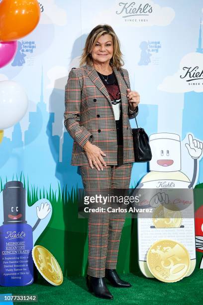 Cari Lapique attends 'Redondea Sonrisas' campaign party at Kiehl's boutique on December 04, 2018 in Madrid, Spain.