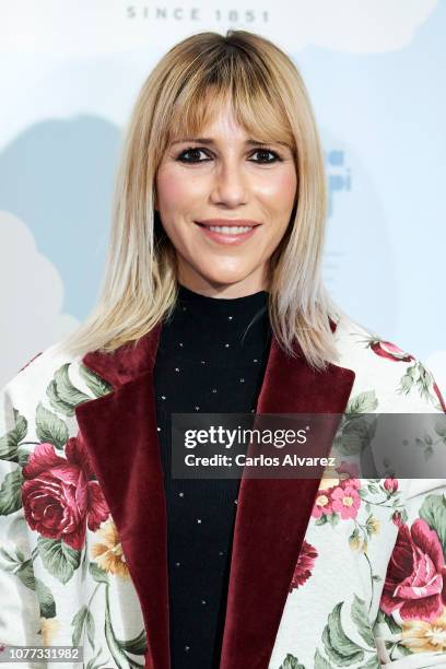 Singer Nika attends 'Redondea Sonrisas' campaign party at Kiehl's boutique on December 04, 2018 in Madrid, Spain.