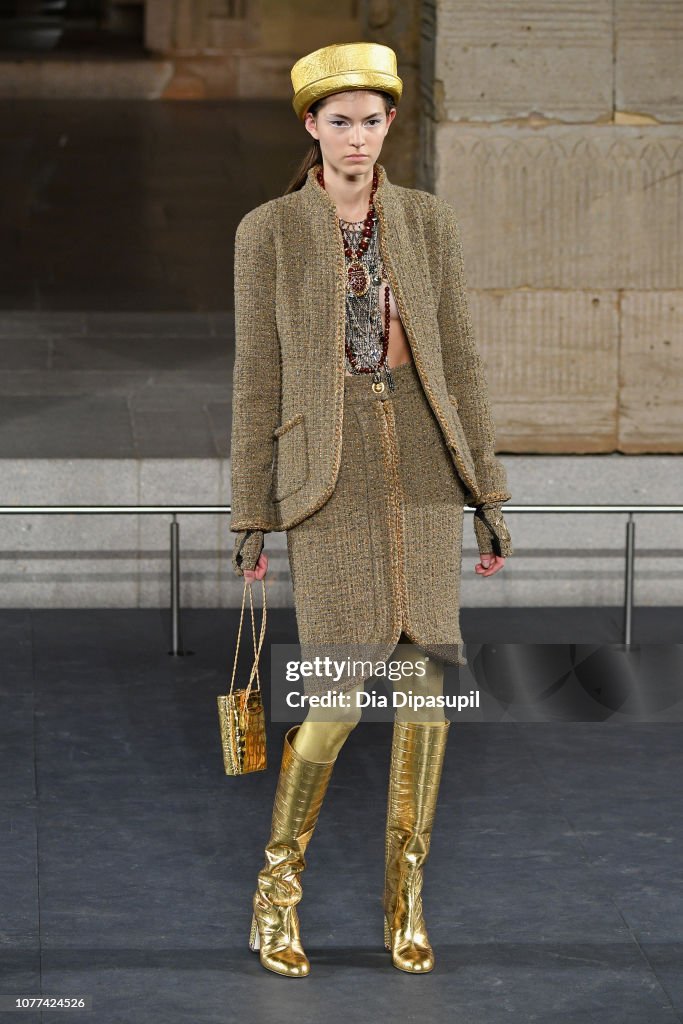 Chanel Metiers D'Art 2018/19 Show - Runway