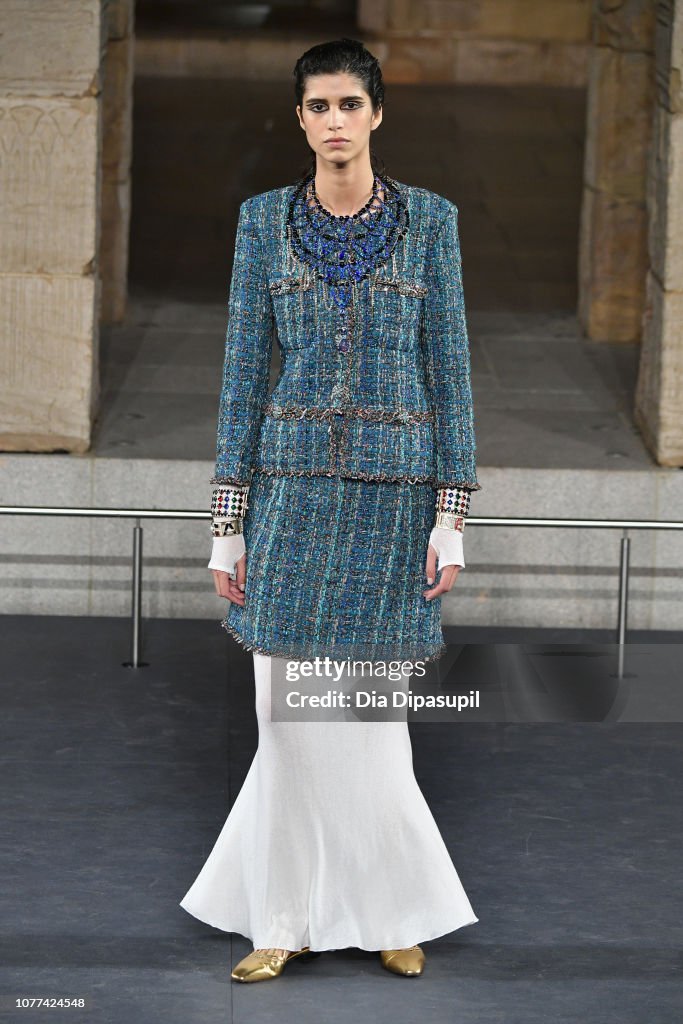 Chanel Metiers D'Art 2018/19 Show - Runway