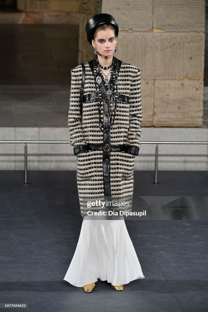 Chanel Metiers D'Art 2018/19 Show - Runway