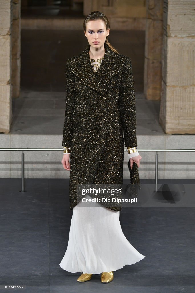 Chanel Metiers D'Art 2018/19 Show - Runway