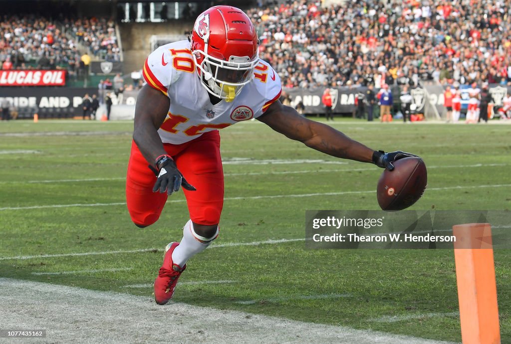 Kansas City Chiefs v Oakland Raiders