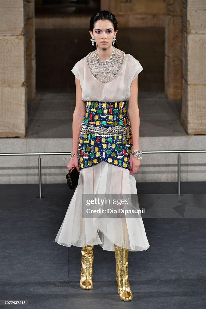 Chanel Metiers D'Art 2018/19 Show - Runway