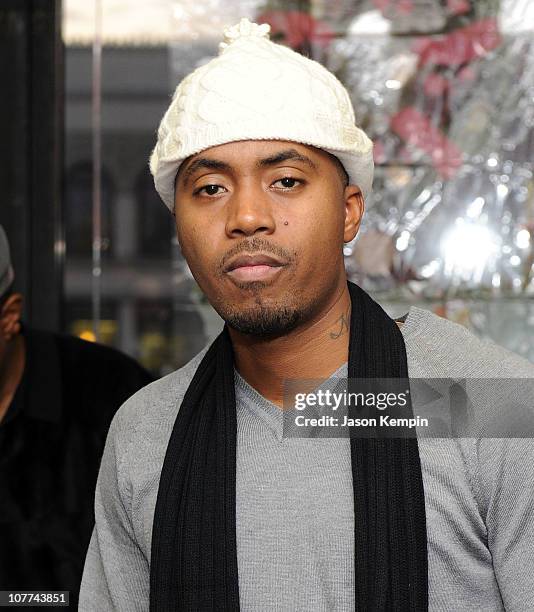 Nas Cap Rapper 794 Nas Artist Stock Photos, High-Res Pictures, and Images - Getty Images