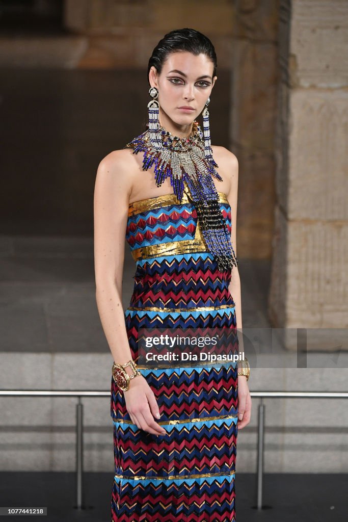 Chanel Metiers D'Art 2018/19 Show - Runway