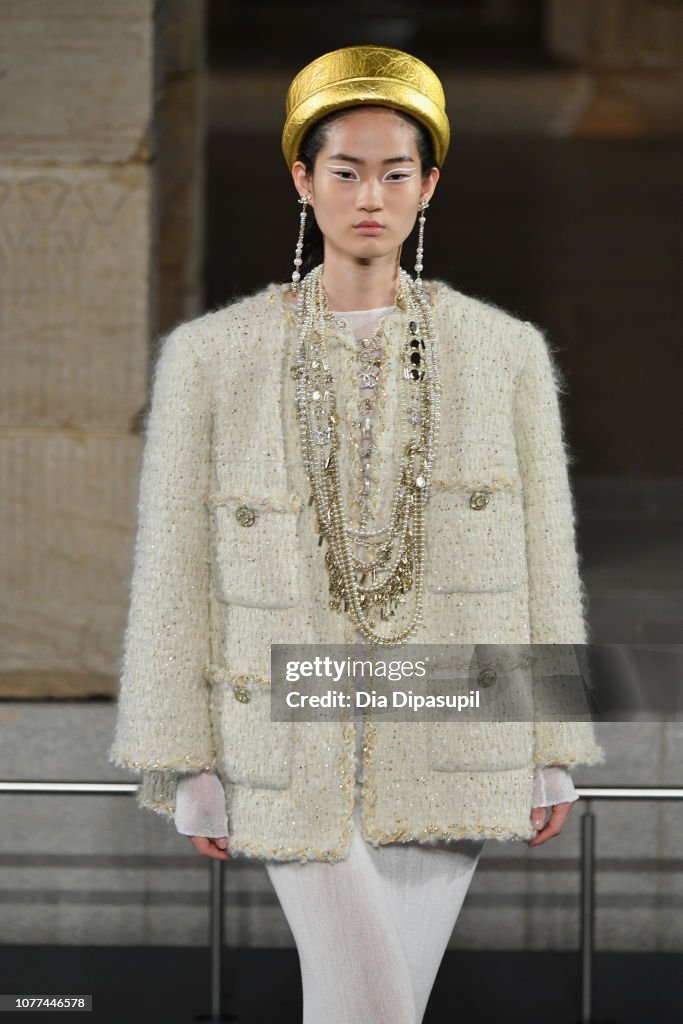 Chanel Metiers D'Art 2018/19 Show - Runway