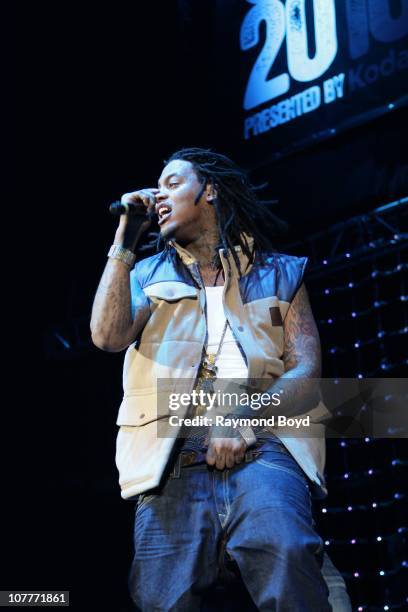 Flama Rapper Flame (Rapper) Photos and Premium High Res Pictures - Getty Images