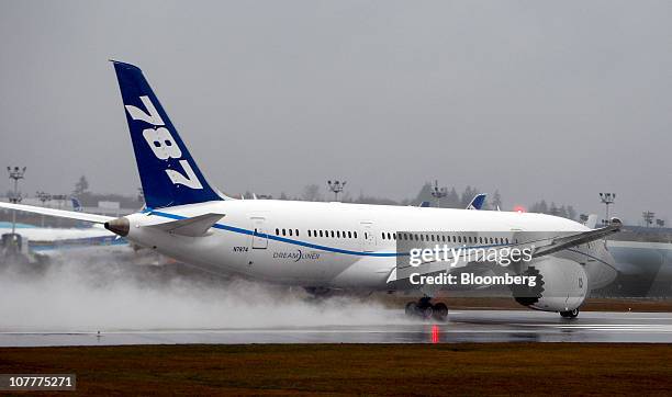 Boeing Co. 787 Dreamliner jet prepares to take off from Paine Field in Everett, Washington, U.S., on Thursday, Dec. 23, 2010. Boeing said its new 787...
