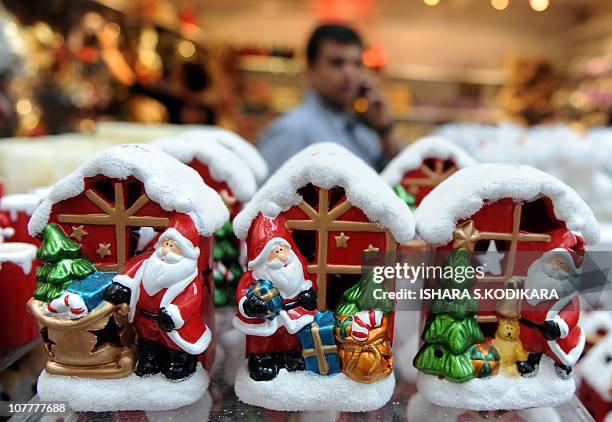 Colombo Merch 76 Merch Display Photos & High Res Pictures - Getty Images