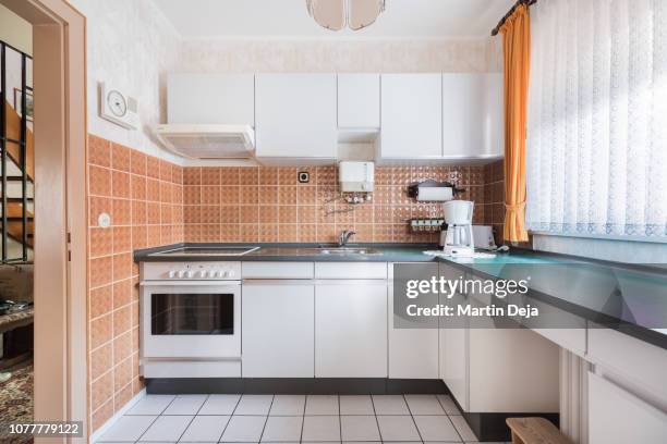 old-school kitchen hdr - kitchen tiles stock-fotos und bilder