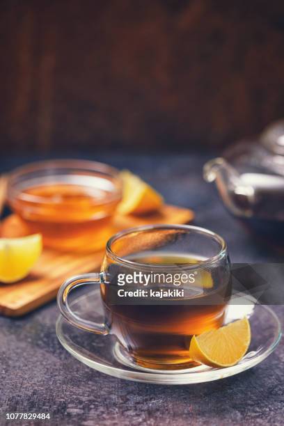 xícara de chá preto - tea crop - fotografias e filmes do acervo