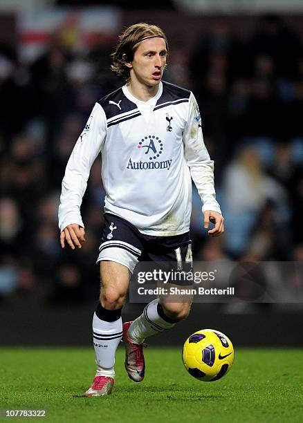 Modric Tottenjam Modric Tottenham Photos and Premium High Res Pictures - Getty Images