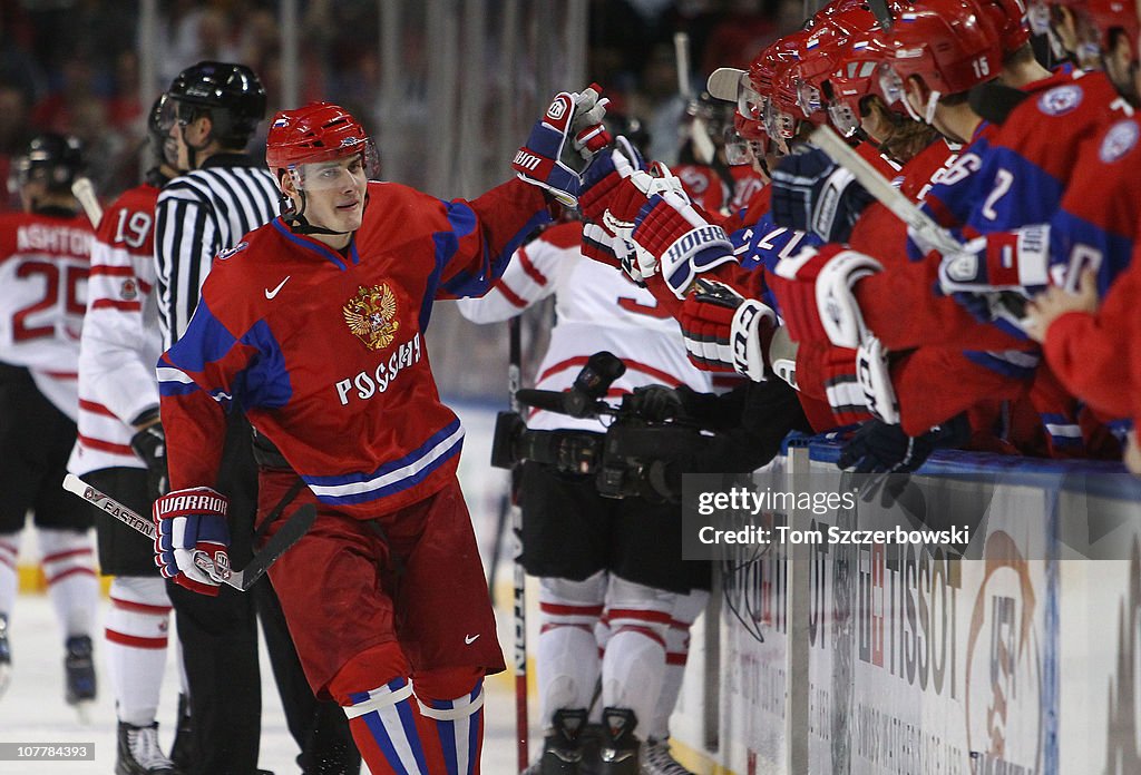 Canada v Russia: 2011 IIHF World U20 Championship - Day One