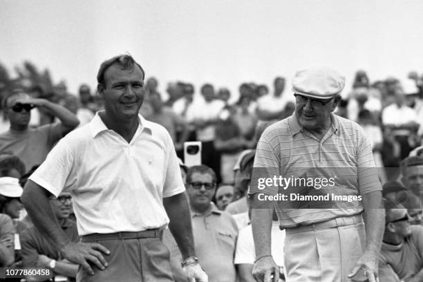 Professional golfers Arnold Palmer and Byrion Nelson prepare to tee off during an exhibition event on August 12, 1968 at the Jug McSpaden designed...