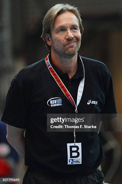 Head coach Martin Schwalb of Hamburg reacts during the Toyota Handball Bundesliga match between HSG Ahlen-Hamm and HSV Hamburg at the Westfalenhalle...