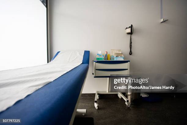 examination room - sala-de-reconocimiento-médico fotografías e imágenes de stock