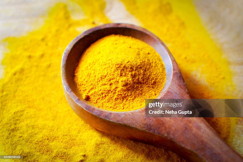 Turmeric Powder - Wooden Spoon