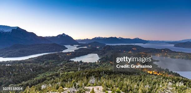 阿根廷 bariloche rio negro patagonia 湖 nahuel huapi 日落 - 德巴里洛切 個照片及圖片檔