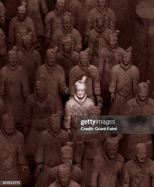 statues of warriors. - terracotta warriors stock pictures, royalty-free photos & images