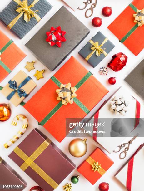 gift boxes background. - geometric christmas stock pictures, royalty-free photos & images