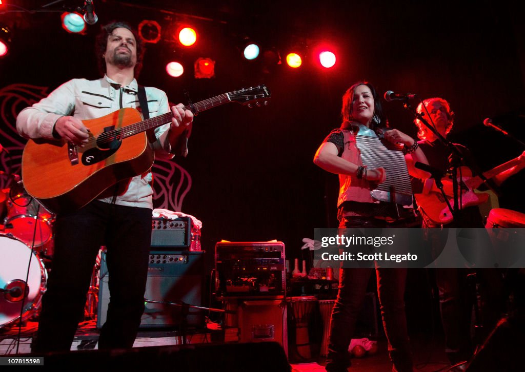 Rusted Root Singer Michael Glabicki and Liz Berlin of Rusted Root performs at St.... News ...