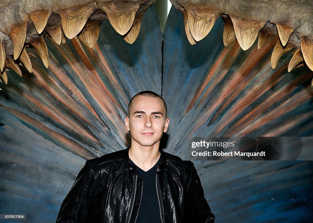 Jorge Lorenzo Swimming Under Water With Sharks