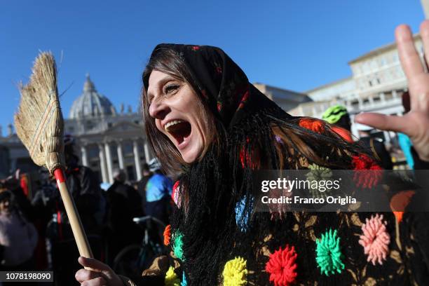 Befana gathers in St Peter's Square during the Feast of the Epiphany to attend the Pope Francis' Angelus blessing on January 6, 2019 in Vatican City,...