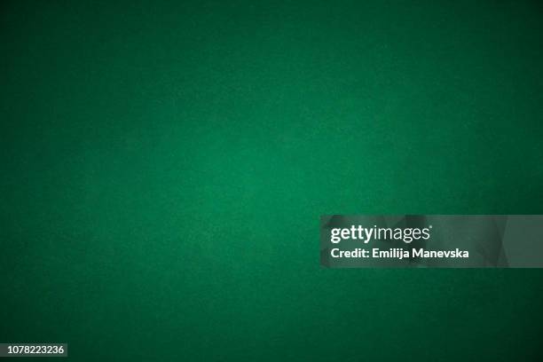 green background - board ストックフォトと画像