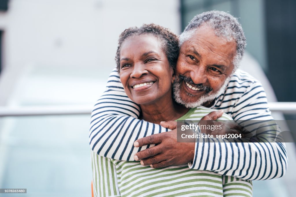 Personas mayores. disfrutar del tiempo juntos