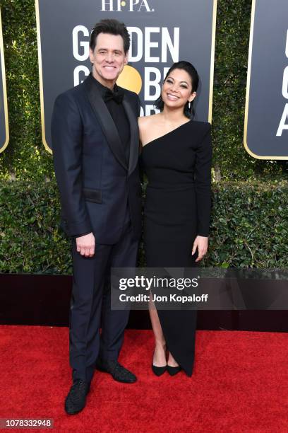 Jim Carrey and Ginger Gonzaga attend the 76th Annual Golden Globe Awards at The Beverly Hilton Hotel on January 6, 2019 in Beverly Hills, California.