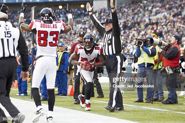 Falcons Vs Seahawks 2010 Photos and Premium High Res Pictures - Getty ...