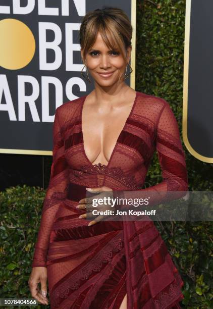 Halle Berry attends the 76th Annual Golden Globe Awards at The Beverly Hilton Hotel on January 6, 2019 in Beverly Hills, California.