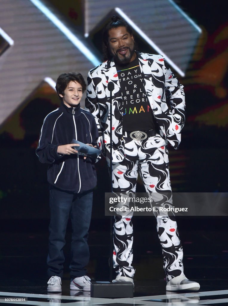 Sunny Sulijic and Christopher Judge attend The 2018 Game Awards at Foto  di attualità - Getty Images