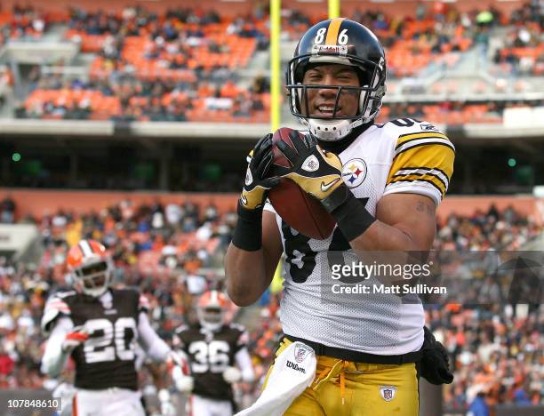 Wide receiver Hines Ward of the Pittsburgh Steelers catches a touchdown pass against the Cleveland Browns at Cleveland Browns Stadium on January 2,...