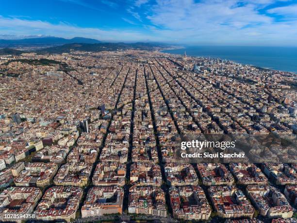 barcelona aerial view - barcelona aerial stock-fotos und bilder