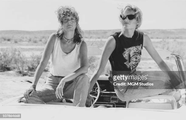 Actresses Susan Sarandon and Geena Davis star in the film 'Thelma And Louise', 1991.