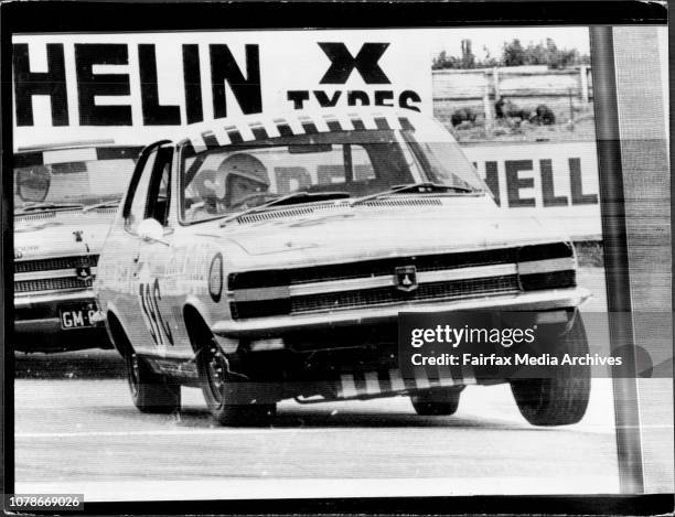 Coin Bond Racing Xui Photos and Premium High Res Pictures - Getty Images
