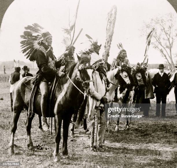 Sioux Indians and ponies, 1919.