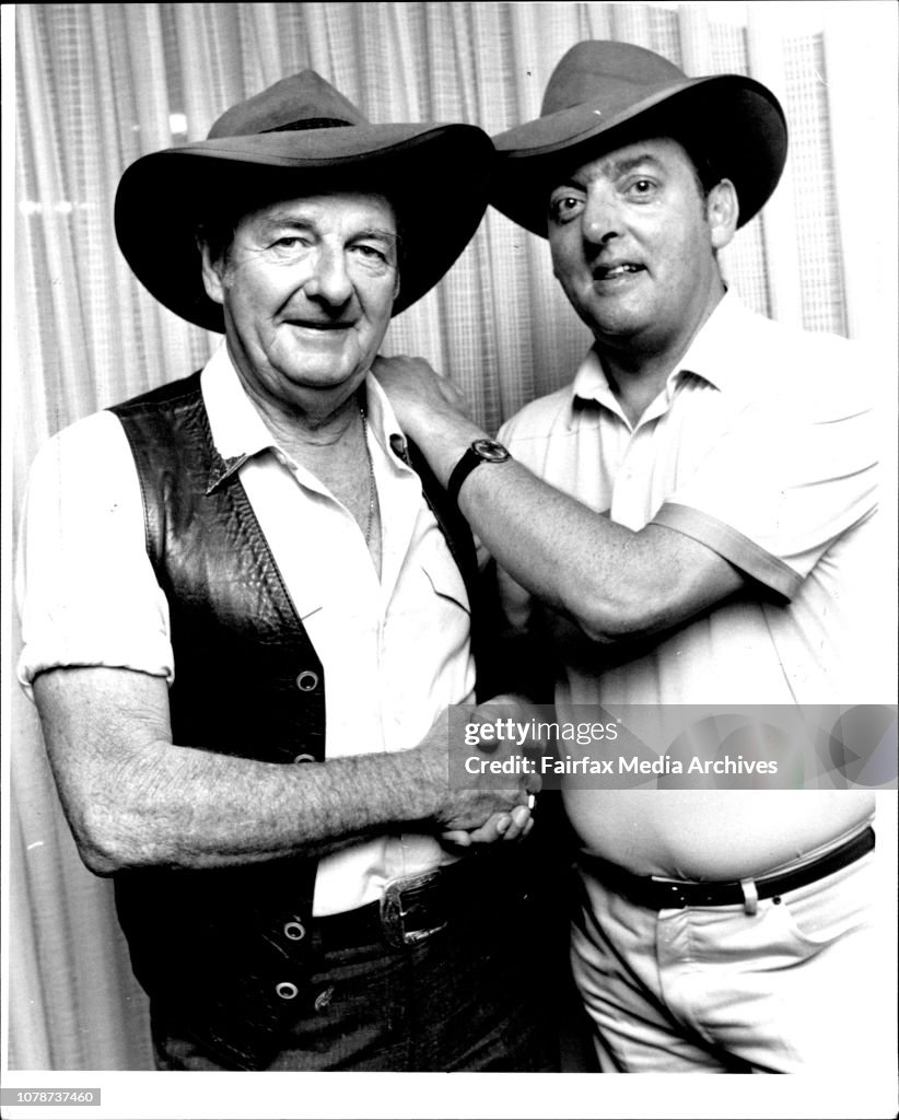 Australian Country & Western Star, Slim Dusty met one of his greatest fans today and presented Mr. Barrie Albone of Leicester England with a souvineer Akubra hat.