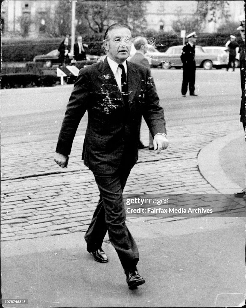 R. J. Hamer Funeral of former federal opposition leader Mr. Arthur Calwell, who died last Sunday. The service was held at St. Patrick's Cathedral in Melbourne and the burial at the Melbourne General Cemetry.