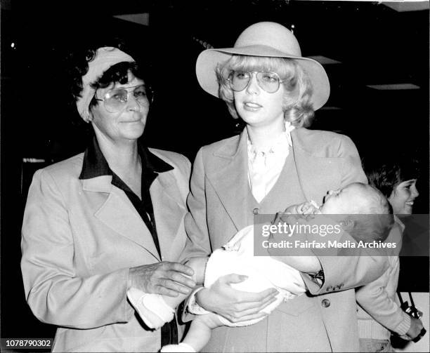 Mrs. Kim Gibb left for United States this afternoon from Mascot airport on a Pan Am flight.Mrs. Kim Gibb with her baby girl Peta and her mother, Mrs....