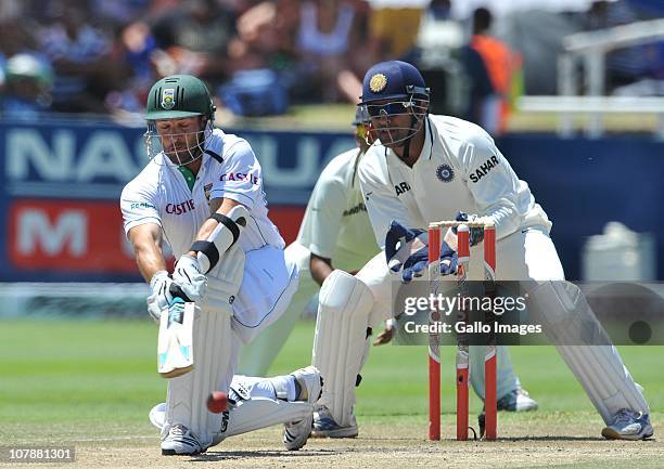 Mark Boucher of South Africa plays a sweep shot during day 4 of the 3rd Test match between South Africa and India at Newlands Stadium on January 05,...