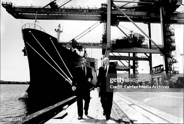 Peter Cook Ac Senator Peter Cook at Port Botany to record the end of the Federal ...