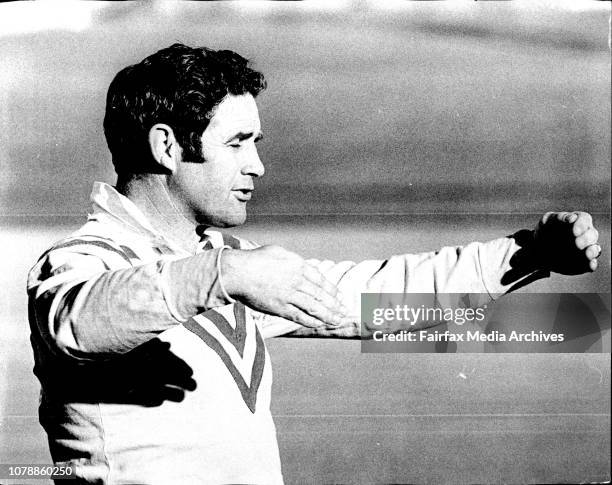 Eastern suburbs Rugby League training at sports ground. Coach Don Furner speaking to player. September 14, 1972. .