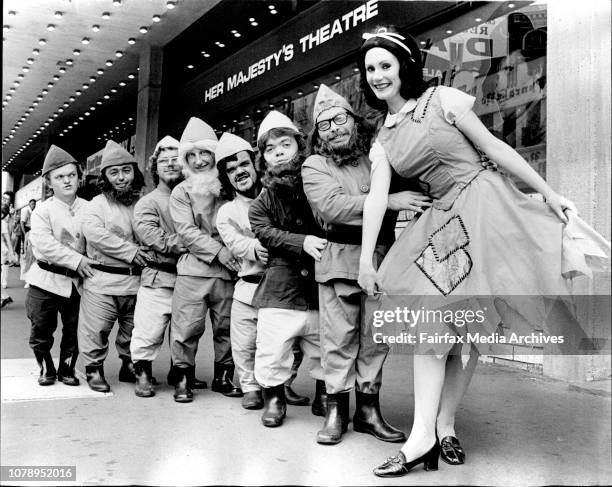 Snow White with the seven dwarfs on their way to the show, Bruce H. Bauer, Gordon Lavender, Ian Thomley, Reg Fridd, Graeme Hanley, Don McLean and...