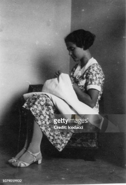 1930-talet. florens toscana italien ung kvinna porträtt - 1930 bildbanksfoton och bilder