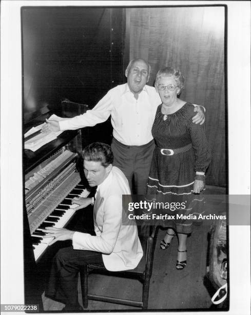 Sitmar Crouse ship Fairstar, in the final days of a cruise from Singapore to Sydney...life aboard a cruise ship.........Fairstars "Piano man" Ian...