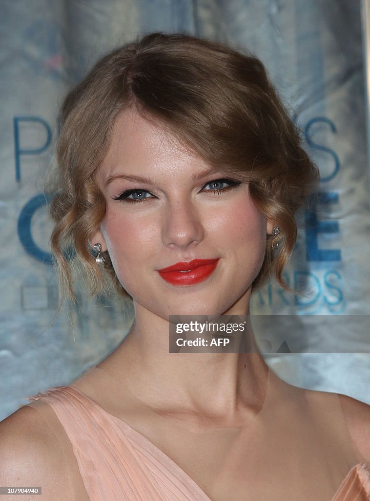 Singer Taylor Swift arrives at the Peopl